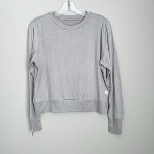Vuori Size M Gray Daydream Crew Long Sleeve Shirt Top